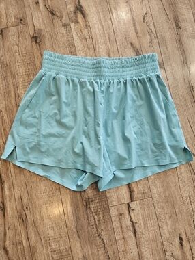 Zyia Finesse Short Light Blue Lined Turqouise Size XL Workout
